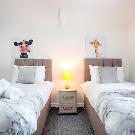 Parking, Smart Tv'S In All Rooms, Central Location Swansea Luaran gambar