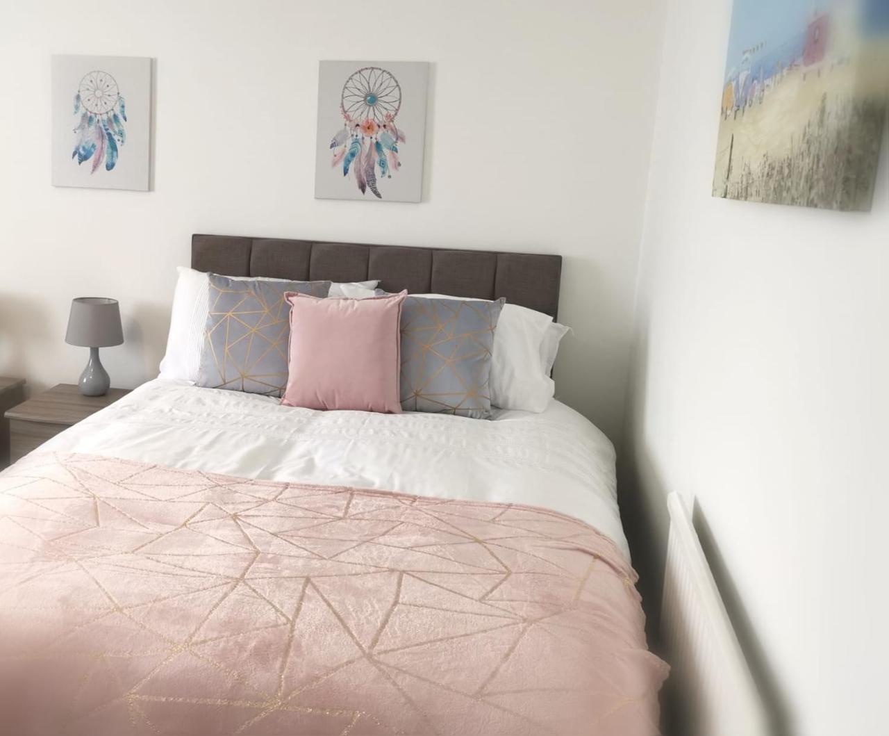 Parking, Smart Tv'S In All Rooms, Central Location Swansea Luaran gambar