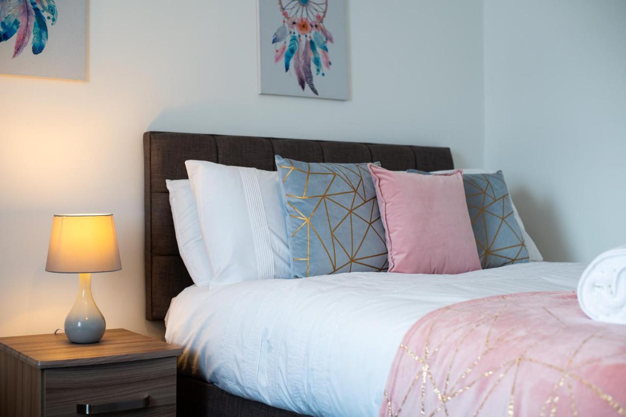 Parking, Smart Tv'S In All Rooms, Central Location Swansea Luaran gambar